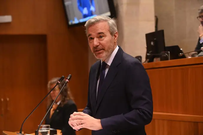 Azcón (PP) critica a Vox: "No comprenden que el objetivo es derrocar al Gobierno de Sánchez