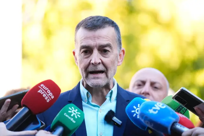 Maíllo considera que su candidatura transformará las andaluzas y aún espera una unión con