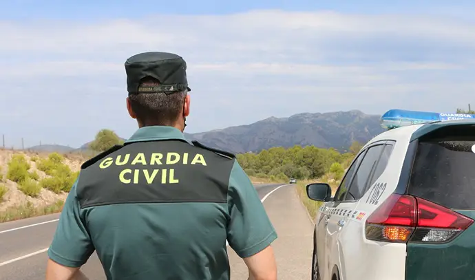 Un hombre de 52 años muere tras volcar su tractor en una finca de Aldea del Cano