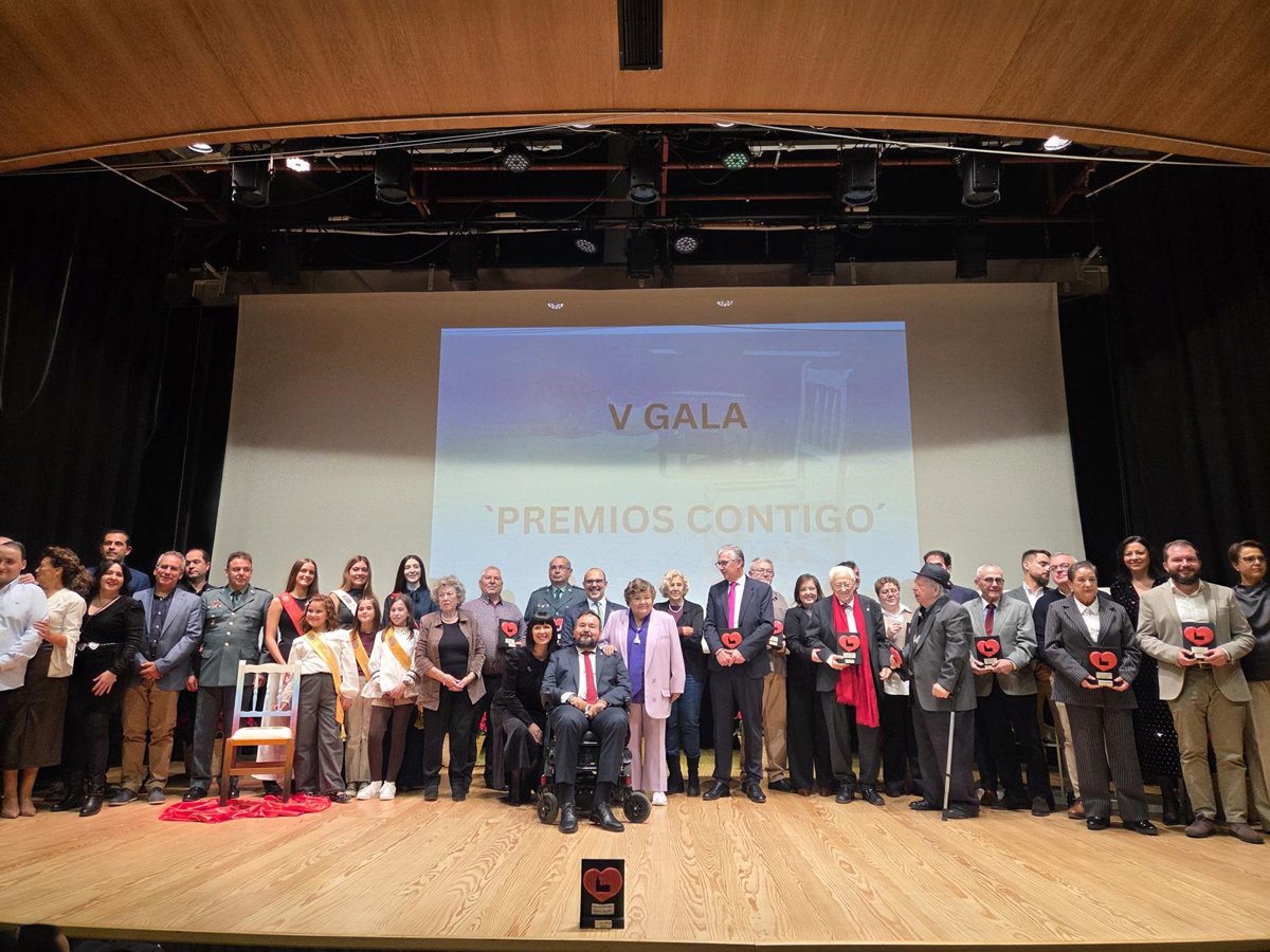 Bellido comunica que Castilla-La Mancha conmemorará el Día del Pueblo Gitano el 5 de junio.