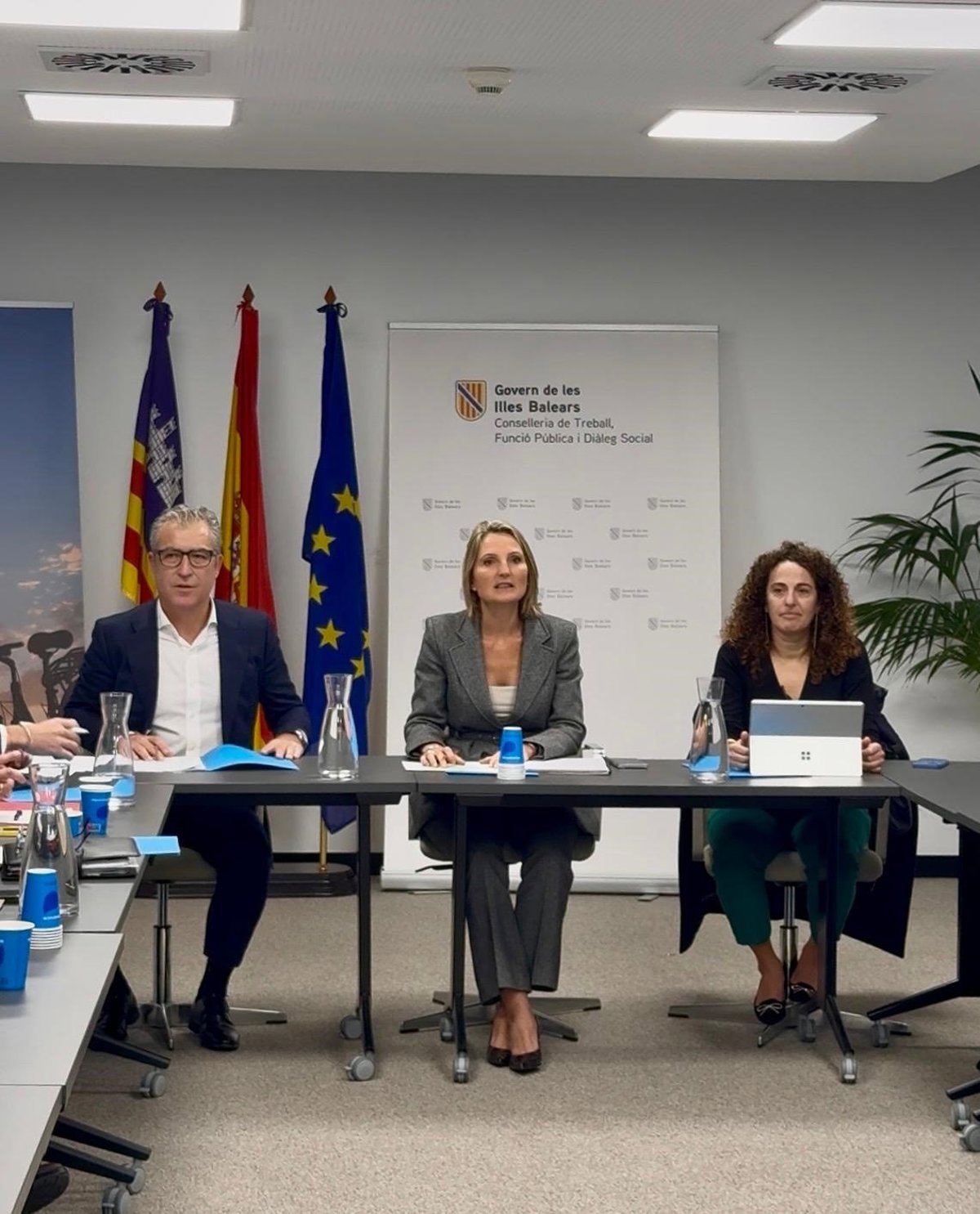 Reuniones del Pacto por la Sostenibilidad, enfocadas en movilidad, playas y energía