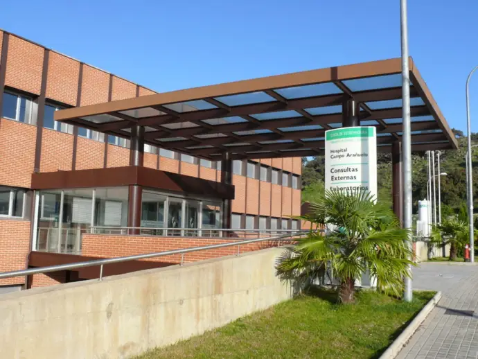 Un hombre de 78 años es trasladado grave tras caer de un andamio en Talayuela