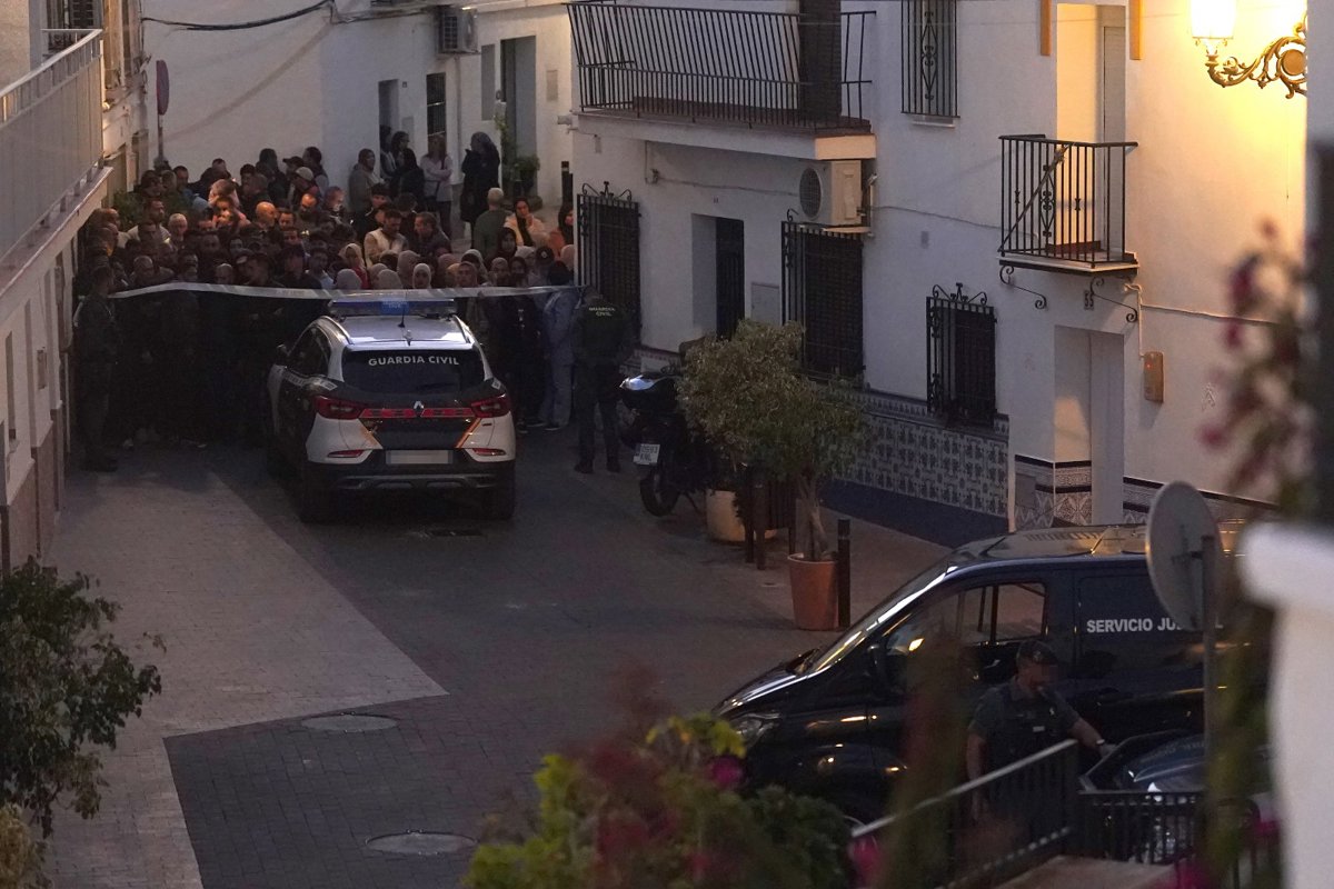 Investigan la muerte de cuatro personas en una casa de Torrox (Málaga) por un posible escape de gas
