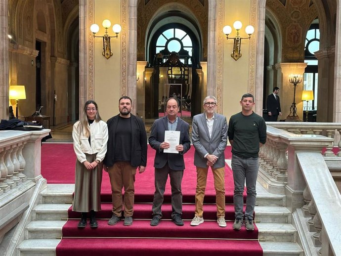 Los grupos de Junts, ERC, los Comuns y la CUP junto a la Associaci&oacute; de Juristes Valencians registran en el Parlament de Catalunya una proposici&oacute;n de ley para derogar los Decretos de Nueva Planta