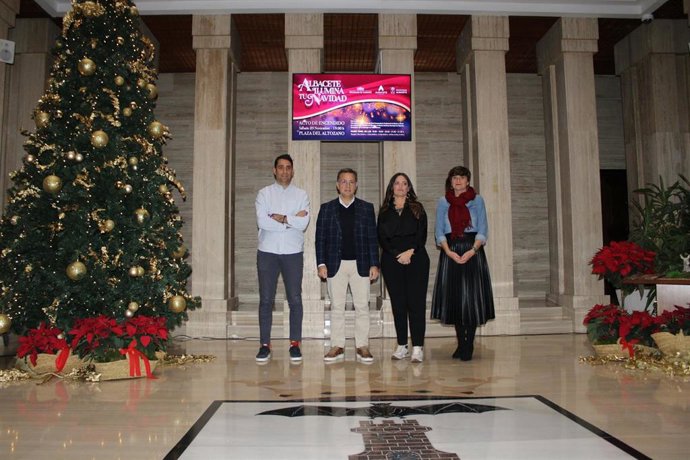 Presentaci&oacute;n de la iluminaci&oacute;n navide&ntilde;a de Albacete.