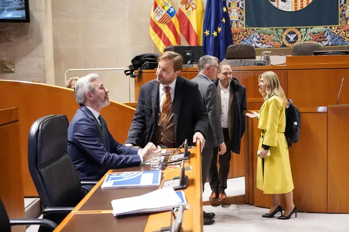 Azcón exige al PSOE Aragón que rechace la corrupción del Gobierno de Pedro Sánchez