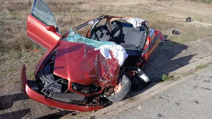 Mujer de 71 años gravemente herida en un choque entre un coche y un camión en Aberin