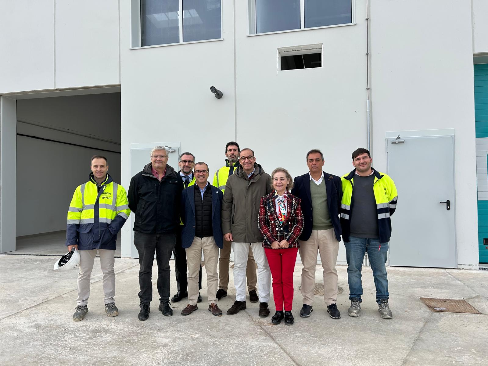 La Junta de Extremadura recibe la obra de las Plantas Piloto y Baterías de Flujo del CIIAE.