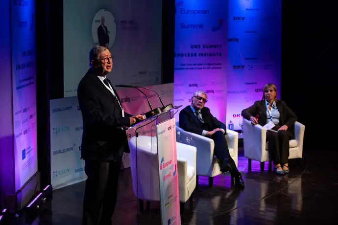 Expertos abogan por una salud digital unificada para potenciar la innovación y el liderazgo global