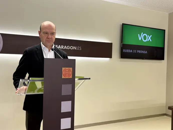 Morón (Vox) sugiere disminuir la carga fiscal de familias y autónomos reduciendo gastos