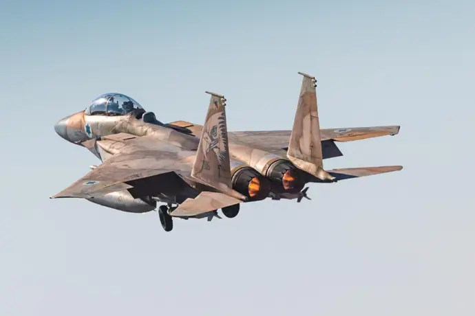 Israel realiza bombardeos en Líbano tras solicitar evacuaciones a pesar del alto el fuego