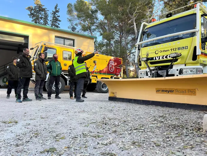 La CARM mejora la formación del operativo invernal con un curso de actualización en quitanieves