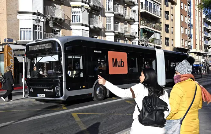 Desde hoy, el tranvibús une Murcia con El Palmar