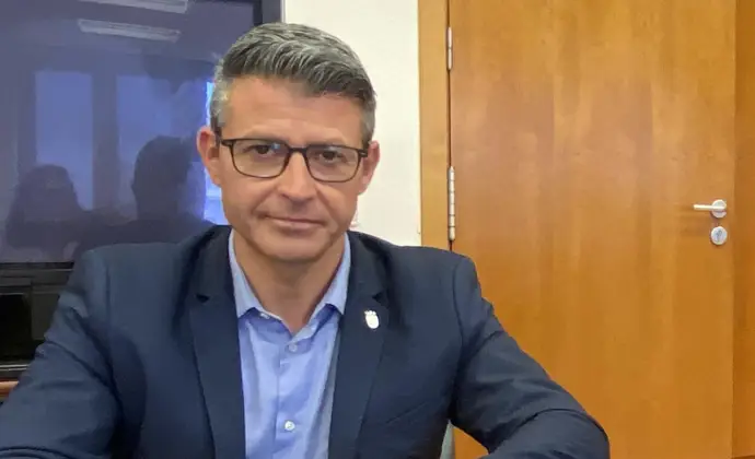 El PSOE examina una denuncia por acoso sexual y laboral contra el alcalde de Almussafes