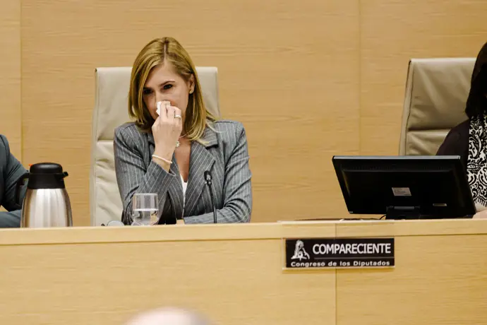 Pradas se emociona en el Congreso al pedir perdón a las víctimas de la DANA: "Lo recordaré