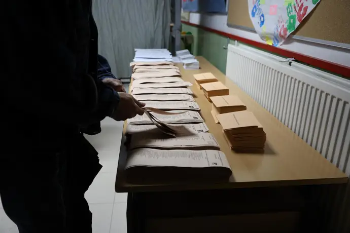 Un total de 890.985 ciudadanos podrán votar este domingo en las elecciones del 21D en Extremadura.