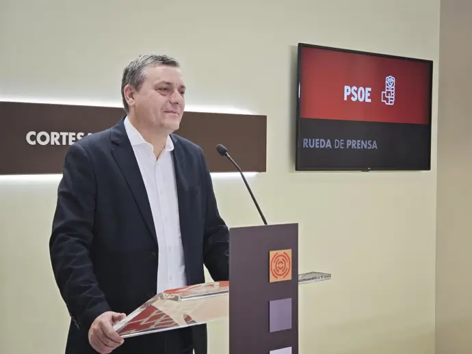 El PSOE solicita a la Junta Electoral que tome medidas cautelares por el discurso de Azcón en