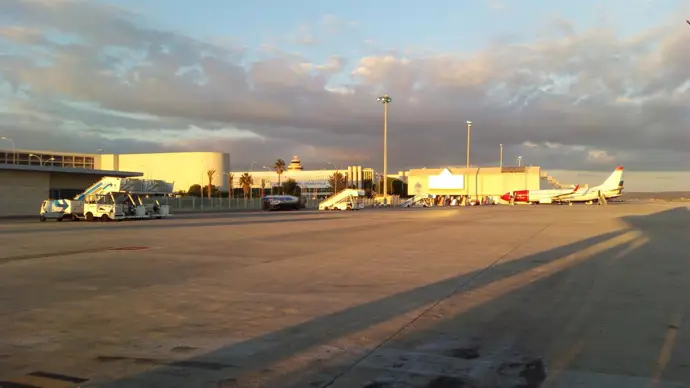 Los aeropuertos de Baleares tienen programados 494 vuelos este domingo, un 5,78% más que en 2024