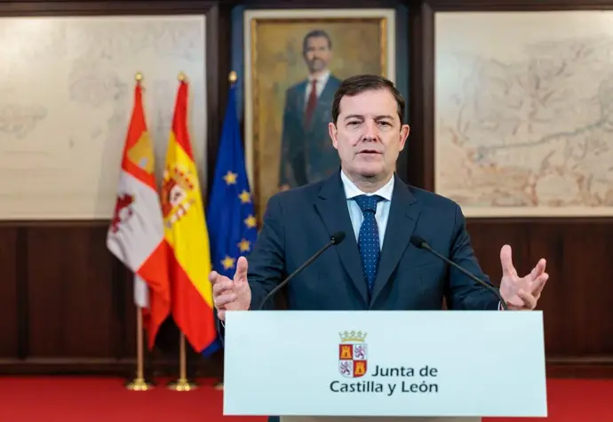 Mañueco defiende su gestión "estable y comprometida" y contempla el futuro con ambición