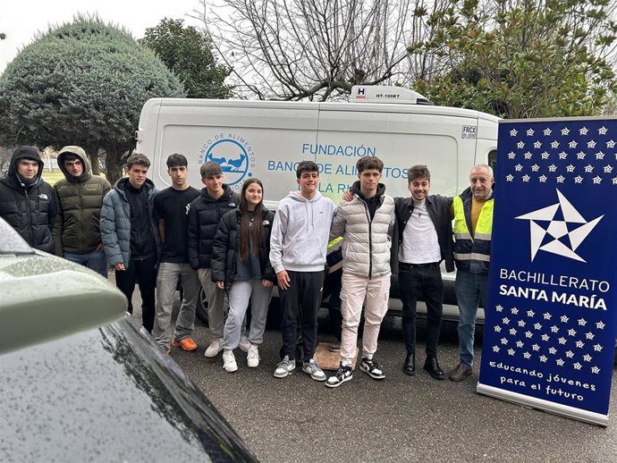 Alumnos del Bachillerato Santa Mar&iacute;a donan al Banco de Alimentos de La Rioja