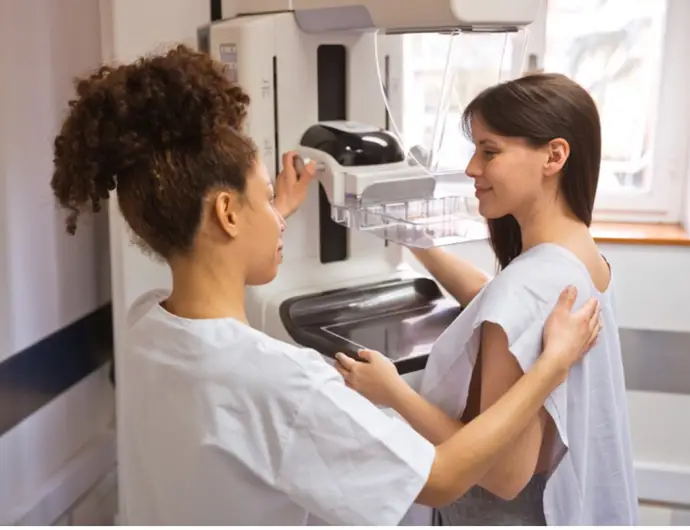 Más de 8.000 mujeres de Extremadura se someterán a mamografías en enero por el programa de