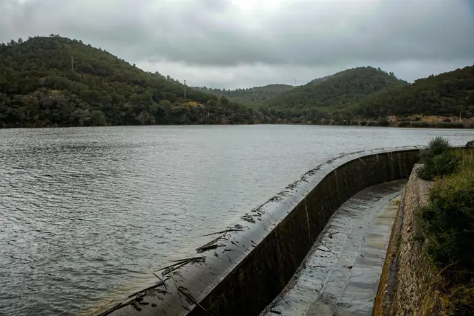 Las cuencas internas de Catalunya alcanzan el 83,5%, con un incremento de casi 13 puntos en una
