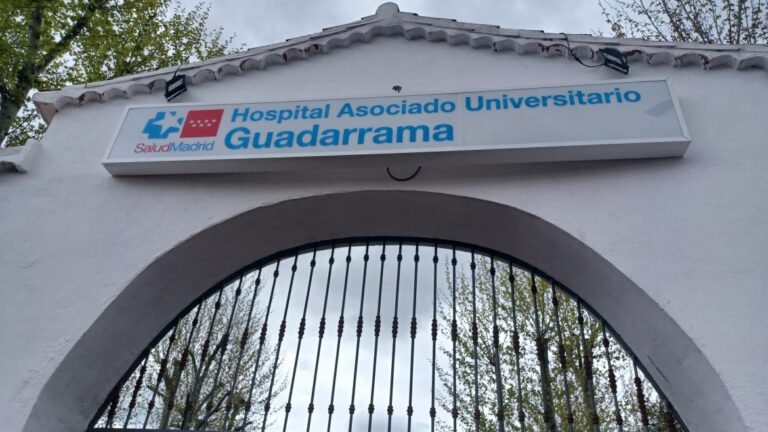 El hospital público Guadarrama lanza nuevos talleres en su 'Escuela de cuidadores'