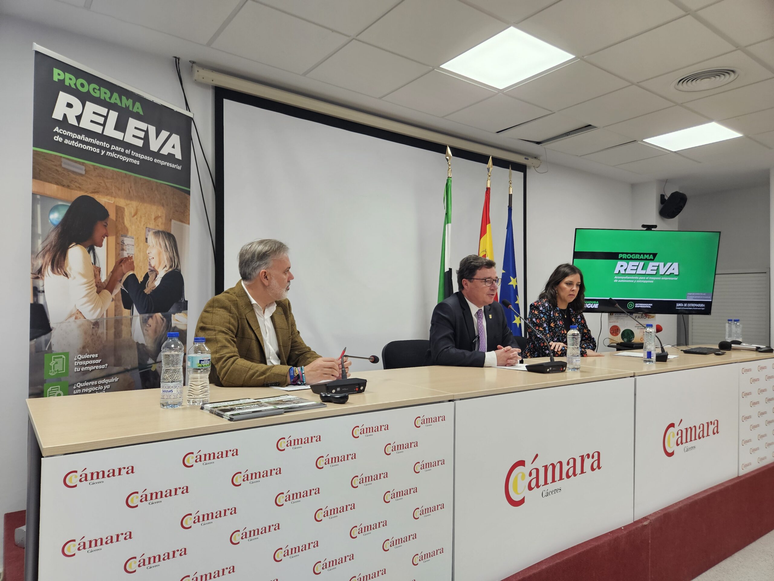 Más de cincuenta inversores muestran interés en empresas en relevo en Extremadura