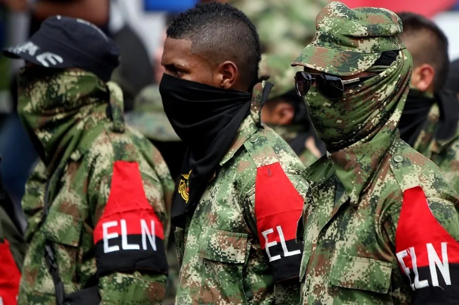 Petro advierte a la guerrilla del ELN de acciones militares conjuntas con Venezuela si no sale de ese pa&iacute;s