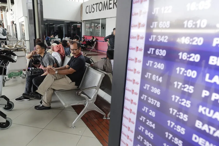 Indonesia intenta localizar un avión que "desapareció" en la región centro-este del país
