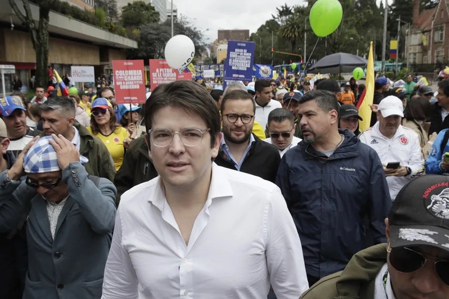 Imputan al jefe de la unidad de protecci&oacute;n de funcionarios de Colombia por prevaricato en el asesinato de Miguel Uribe