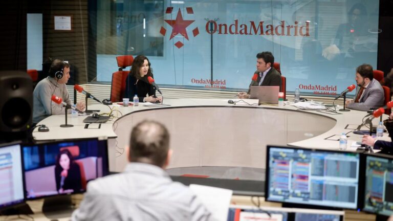 Díaz Ayuso destaca el compromiso con el servicio público de Onda Madrid en su 40º aniversario