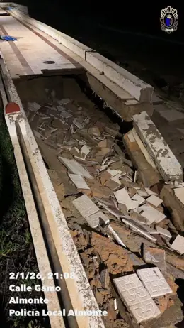 Cierra la circulación en el paseo marítimo de Matalascañas por los daños ocasionados por las