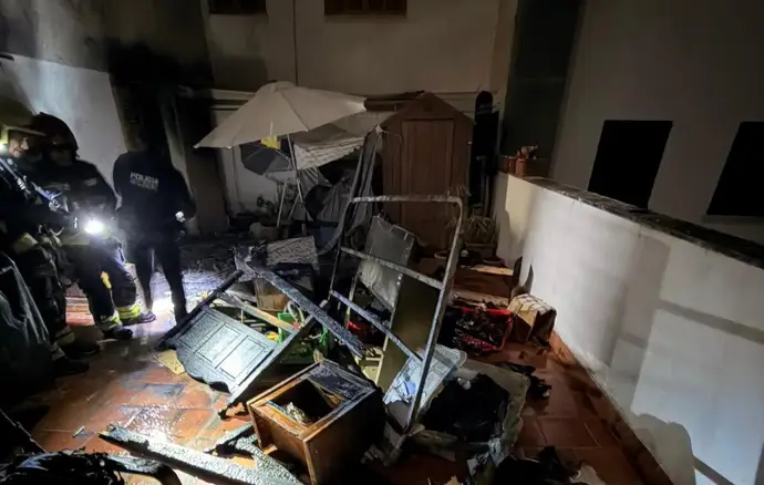 Ocho personas resultan heridas en Alcúdia por un incendio originado en una calefacción doméstica