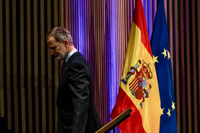 Felipe VI: No se debe permitir "ni con palabras ni con silencio" la violación del Derecho
