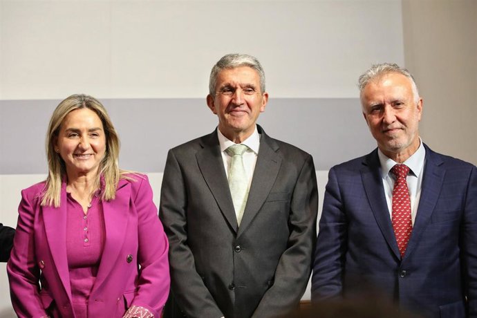 V&Iacute;DEO: Tol&oacute;n y Torres defienden financiaci&oacute;n y atacan a Page: "Tendr&aacute; que explicar por qu&eacute; rechaza 1.250 millones m&aacute;s"