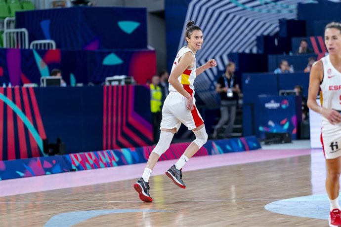 Archivo - Alba Torrens durante un partido con la selecci&oacute;n espa&ntilde;ola