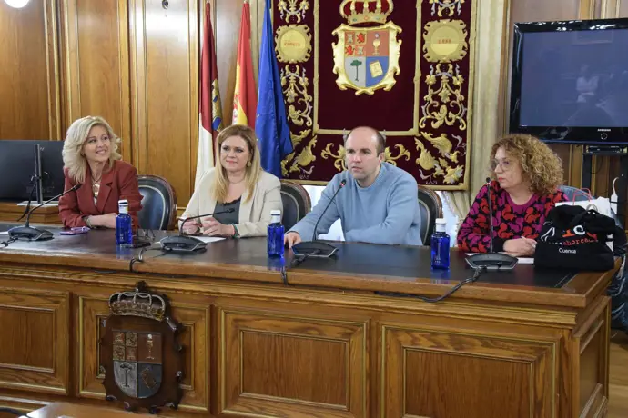 El festival internacional de las casas ahorcadas en Cuenca destaca por su elenco femenino y