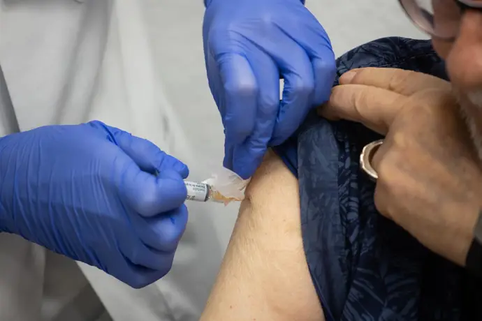 Los casos de gripe siguen disminuyendo, con una reducción del 33,7% en la última semana
