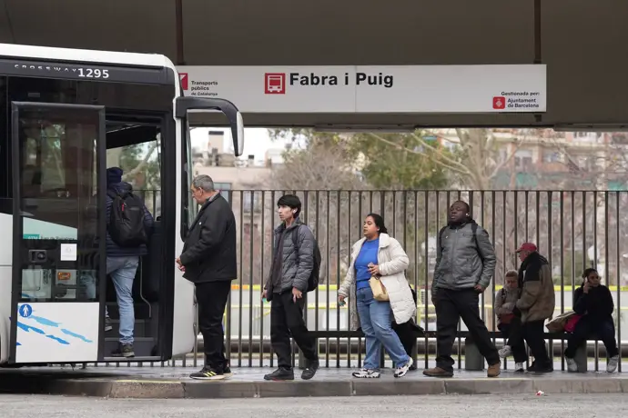 Renfe culpa a los maquinistas por la parada del servicio en Rodalies este jueves, Feijóo se reúne