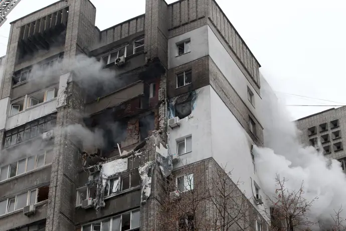 Al menos catorce personas resultan heridas por un bombardeo ruso de más de diez horas en Krivói