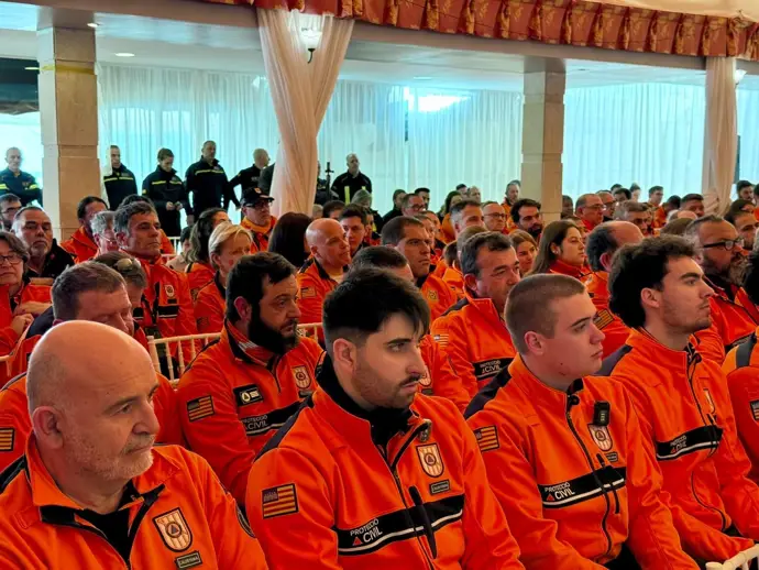 El Govern valora el esfuerzo de los voluntarios de Protección Civil en su Diada de reconocimiento.