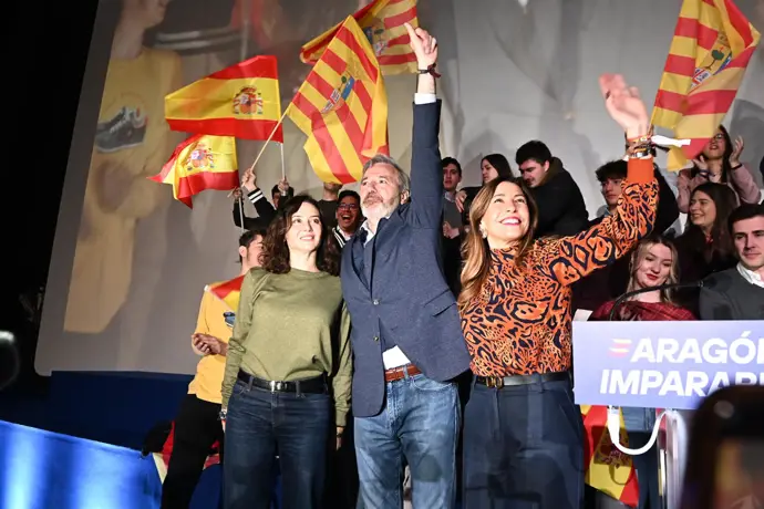 Ayuso critica a Alegría como un "jarrón chino al servicio del régimen" y urge a Aragón a