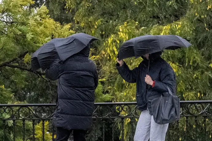 Cáceres y Badajoz activan alerta naranja por vientos este miércoles