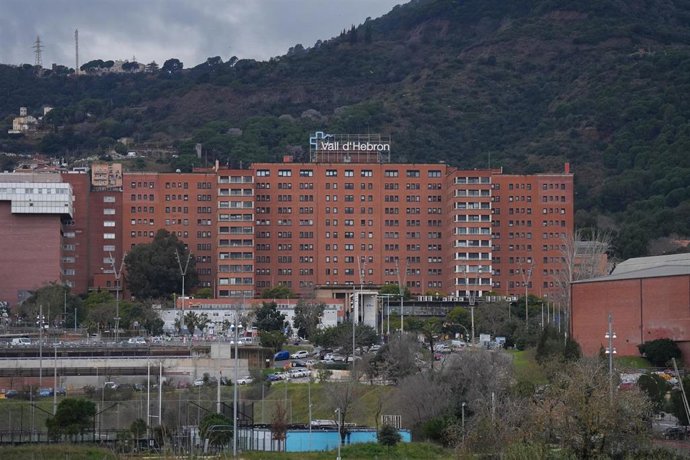Archivo - Fachada del Hospital Vall d&rsquo;Hebron, a 19 de enero de 2026, en Barcelona, Catalu&ntilde;a (Espa&ntilde;a).