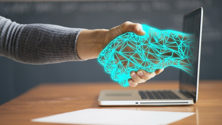 El hospital Ramón y Cajal destaca al obtener tres premios en el 'Hackathon Salud' con su instituto