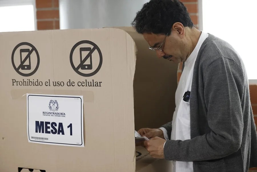 El candidato presidencial del partido de Petro no podr&aacute; participar en la consulta de la izquierda en Colombia