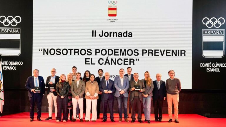 El hospital público clínico San Carlos, reconocido por el Comité Olímpico Español por su labor