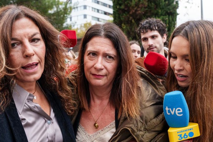 Archivo - Leire Díez a su llegada a los juzgados de Plaza de Castilla para declarar por el caso ‘Leire Díez’, a 17 de noviembre de 2025, en Madrid (España).