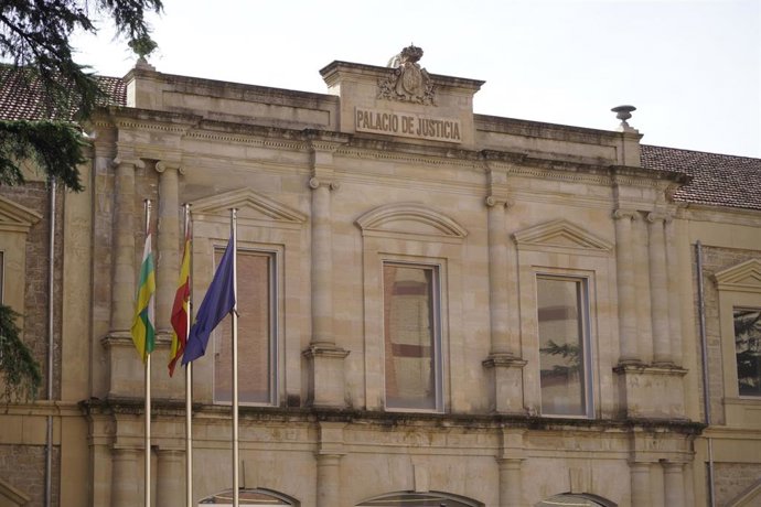 Archivo - Vista de la fachada del Palacio de Justicia,